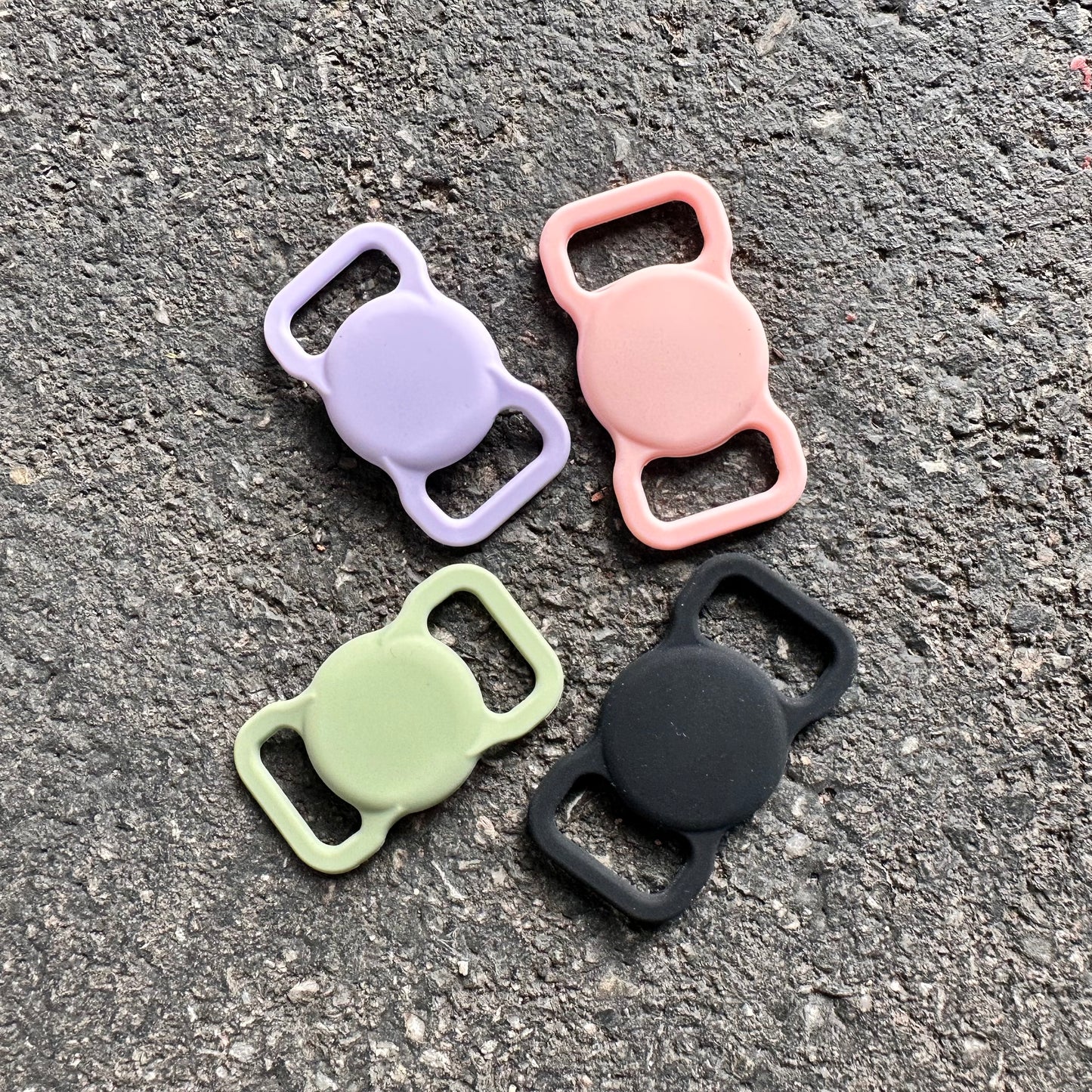 Apple AirTag Holder for Dogs & Cats – Soft Silicone Pet Tracker Case