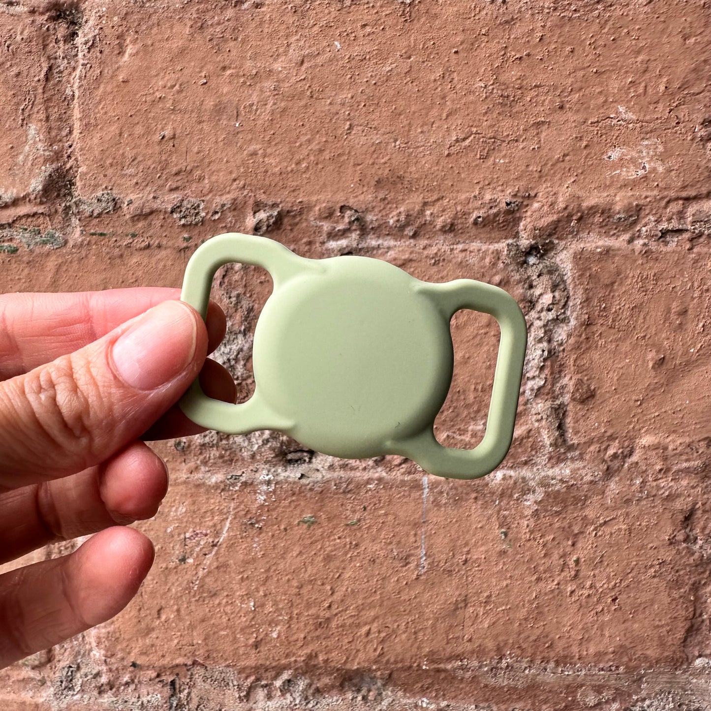 Apple AirTag Holder for Dogs & Cats – Soft Silicone Pet Tracker Case